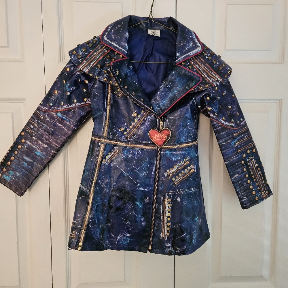 Evie Descendants 2 costume sz 7/8